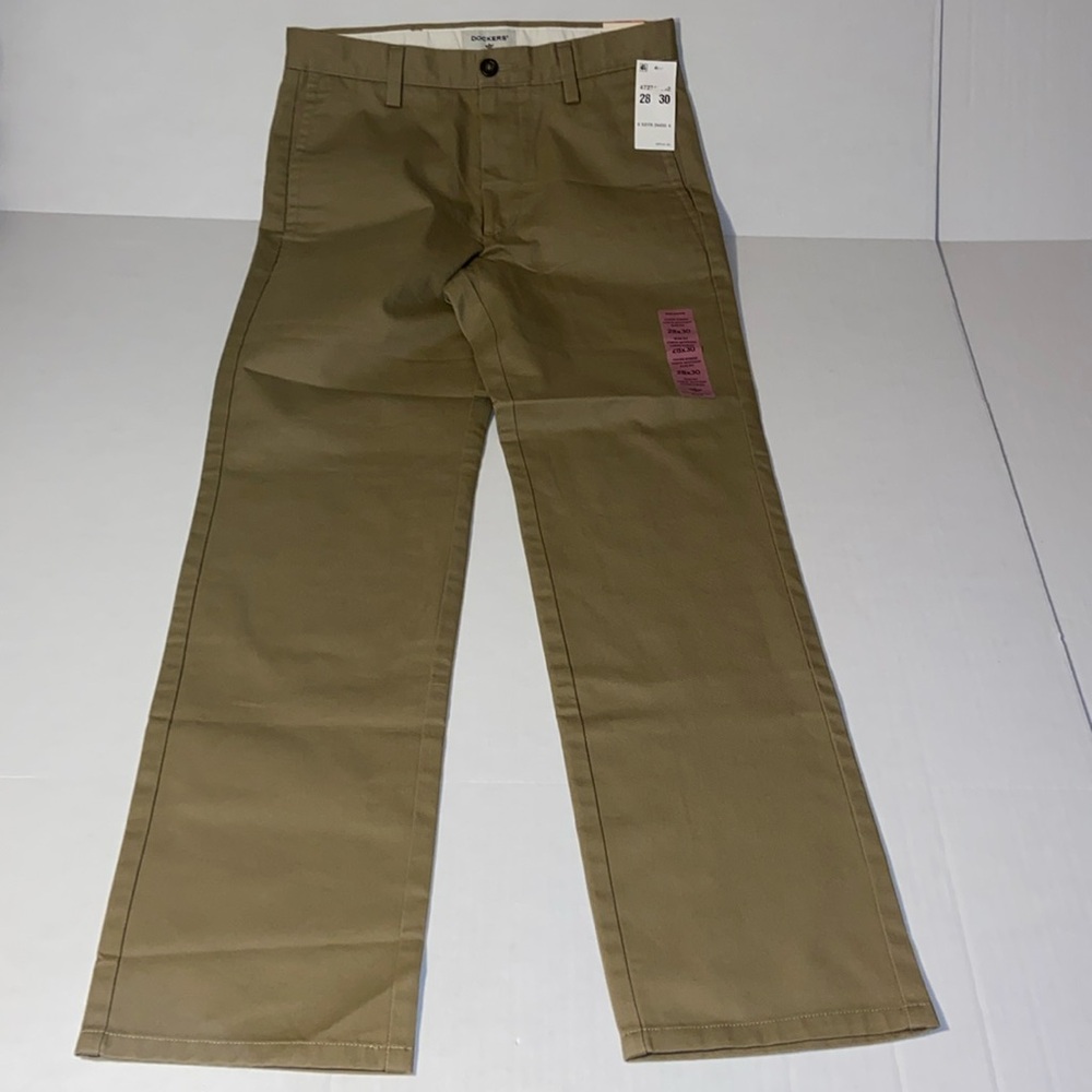Dockers Men’s Slim Fit Size 28 / 30 Khaki Pants New